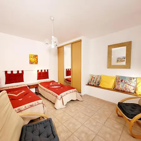 펜션 Maison Arboree De 39 M2 - Piscine Et A 400m -